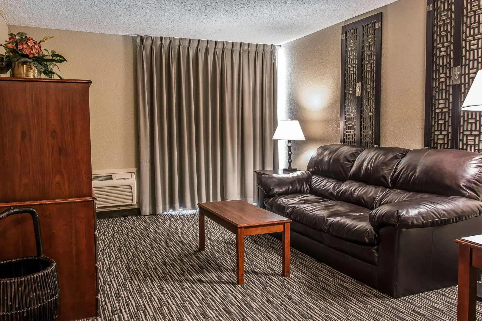 Quality Inn and Suites Livonia