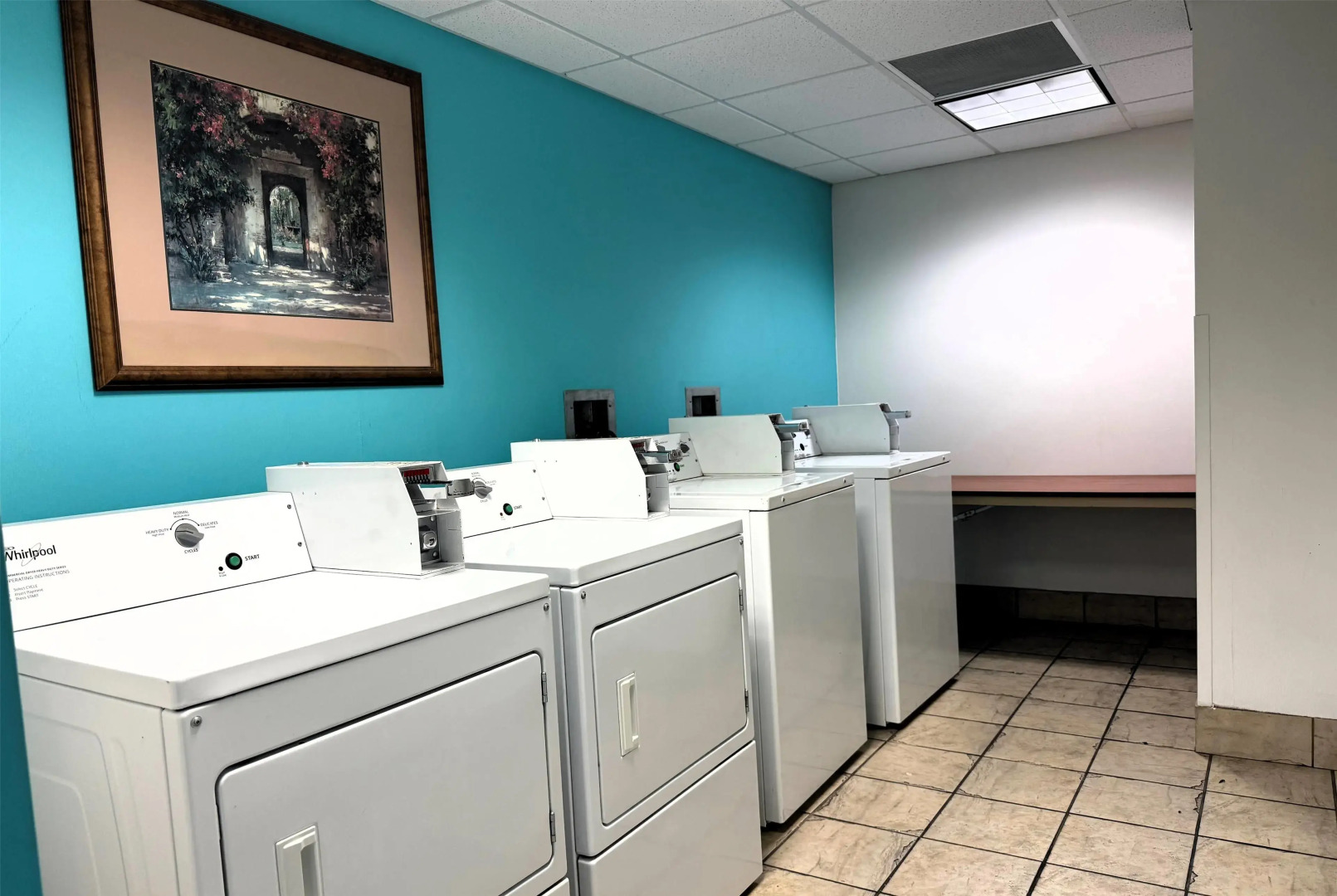 Howard Johnson by Wyndham Evansville East