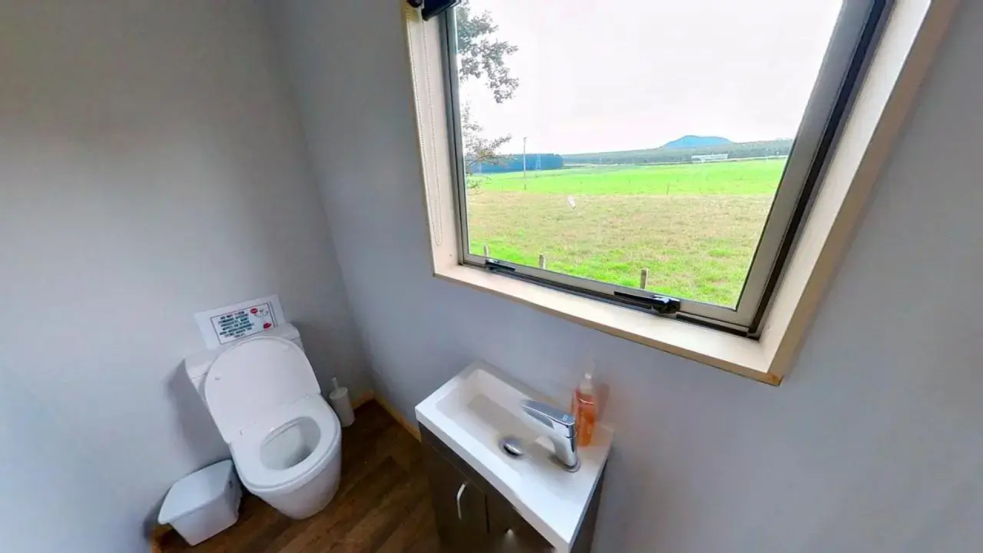 Full Holiday Home To Yourself, Up To 21 Guests