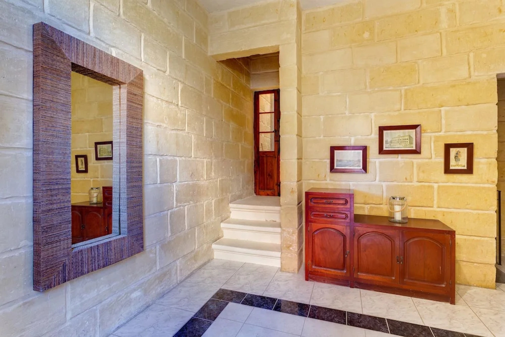 Traditional Maltese Townhouse, Roof Terrace and Views