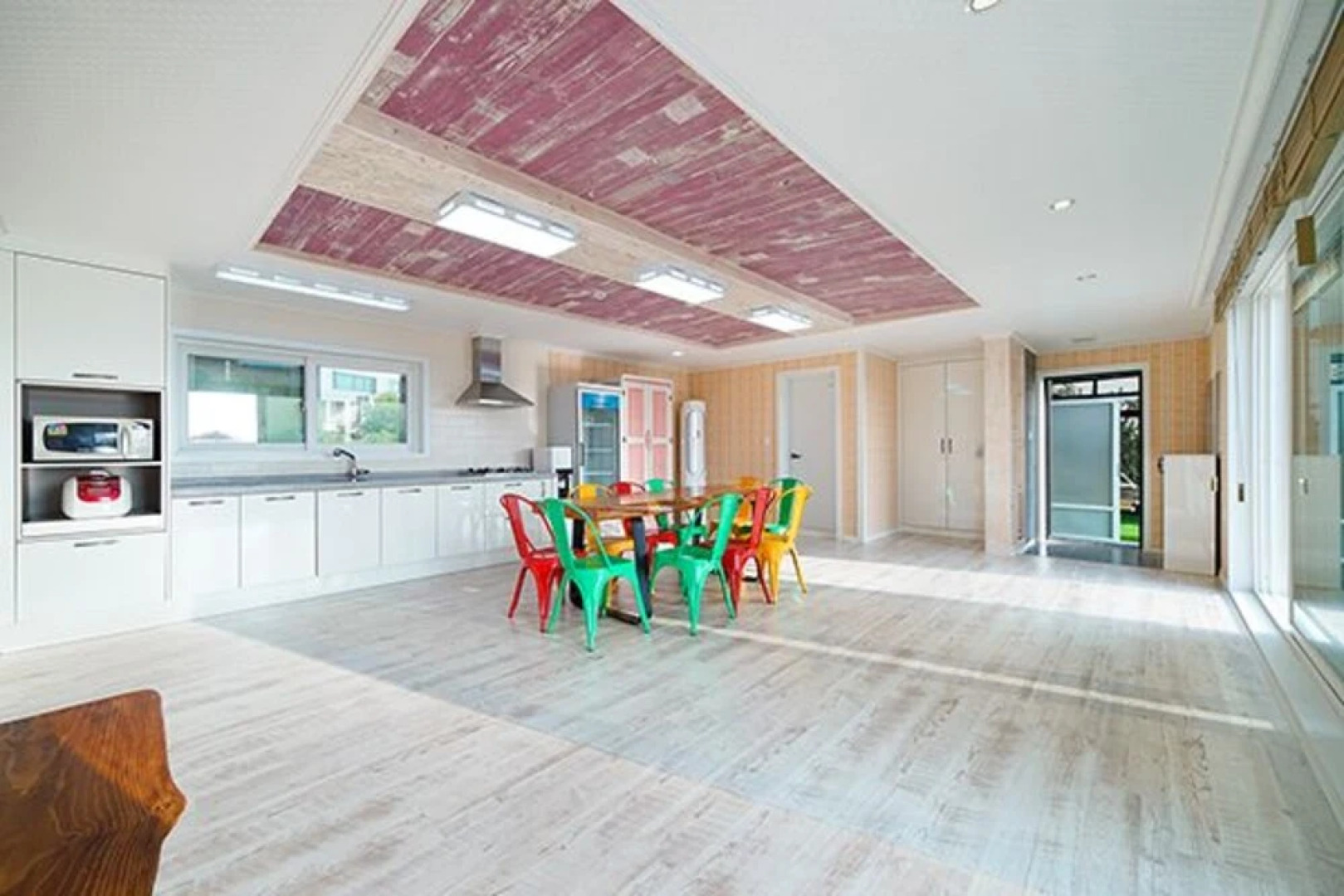 Nonsan Lake and Sunset Pension