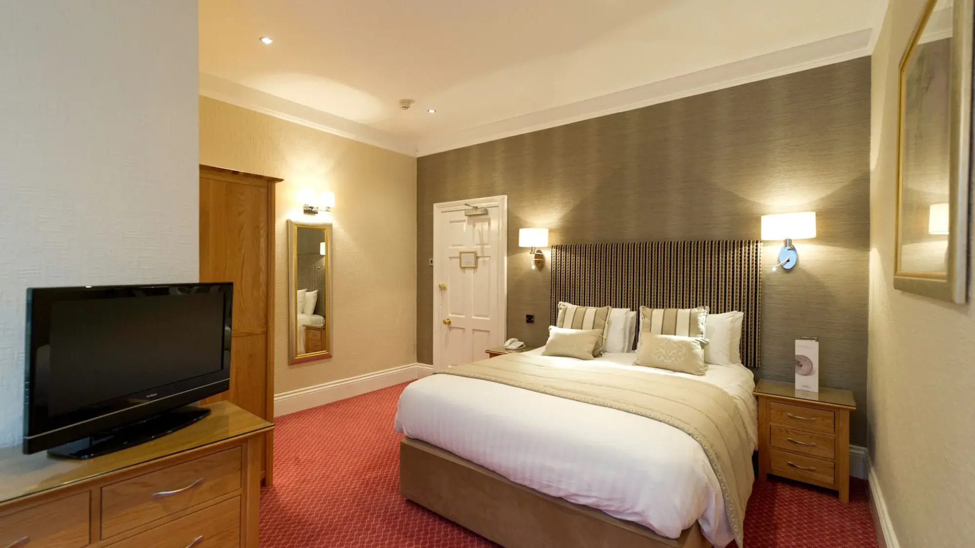 The Royal & Fortescue