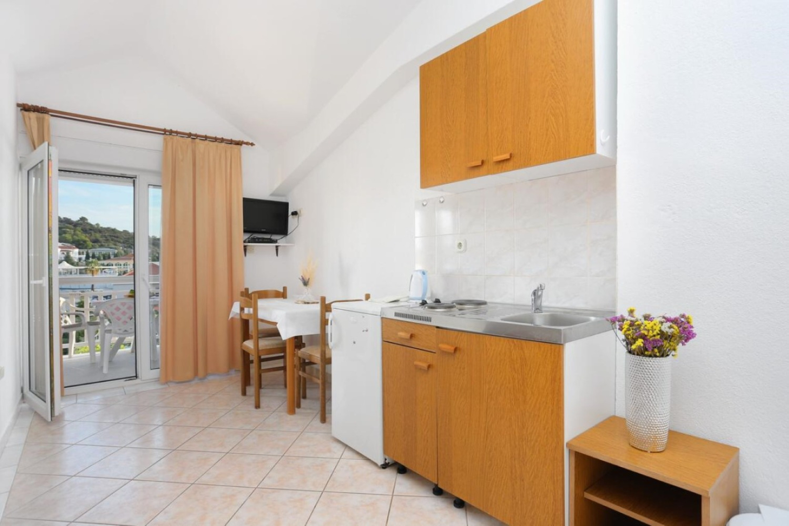 Studio apartment Lias 2 - with restaurant: SA8 Rogoznica, Riviera Sibenik