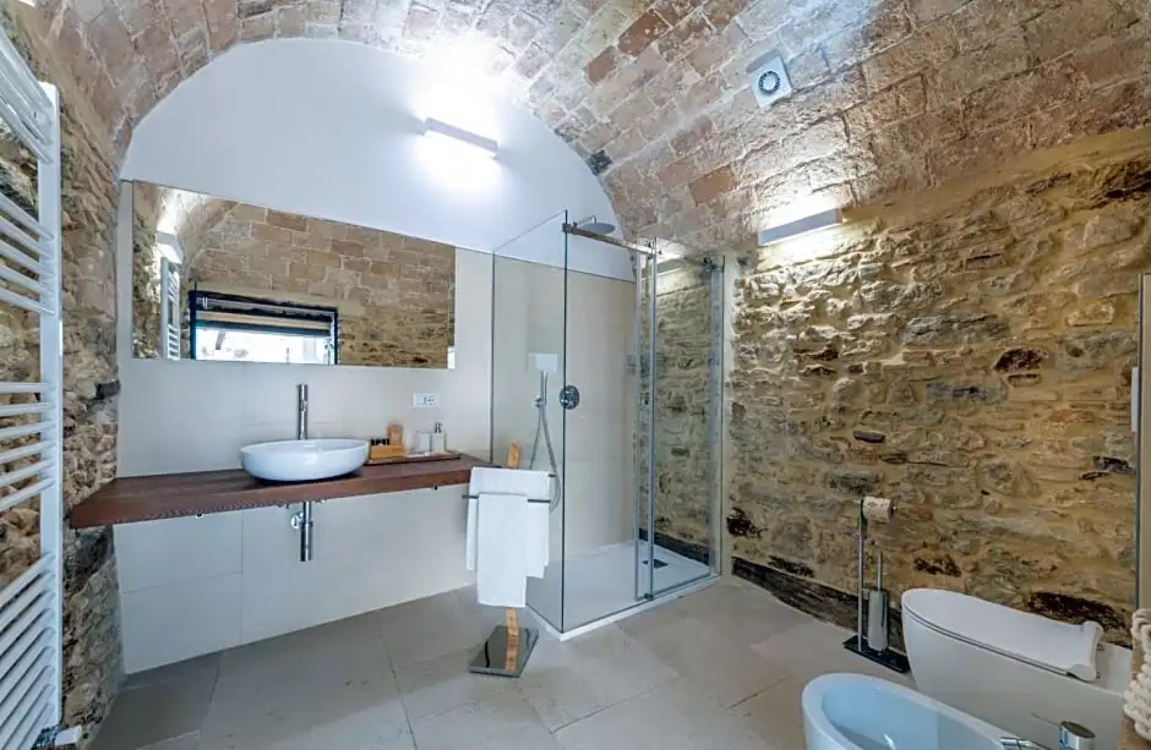 Borgo Baccile by Vini Fantini