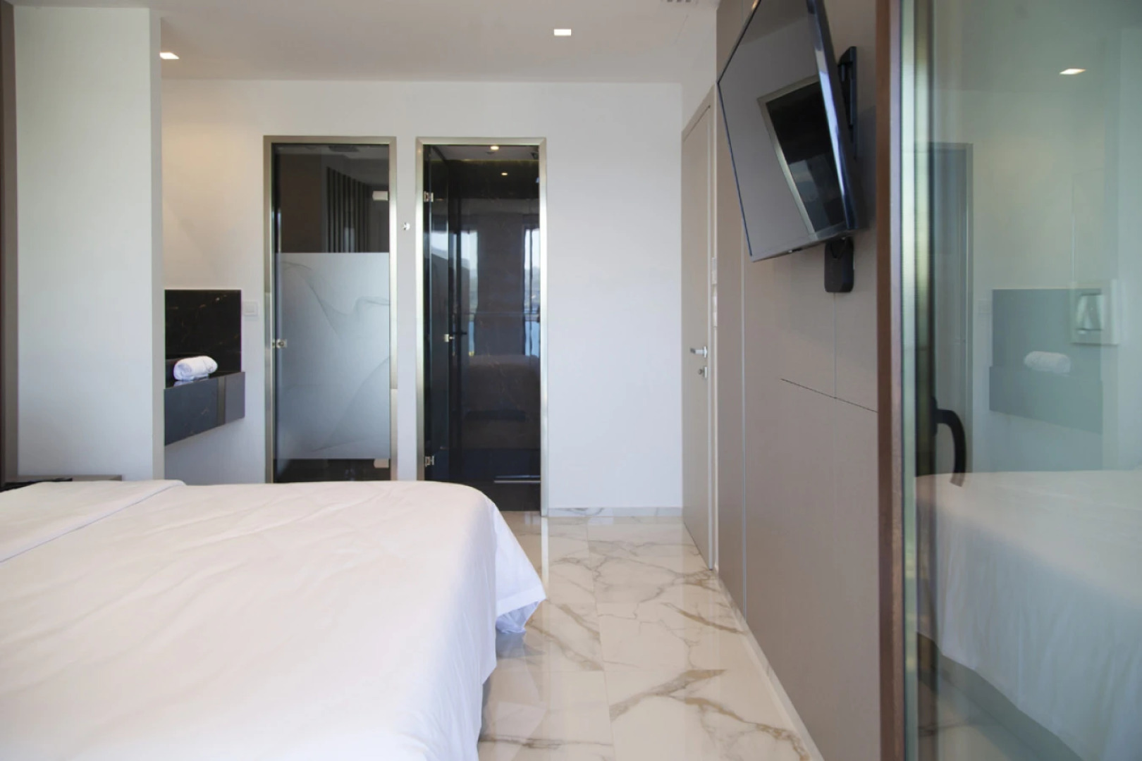 Zavia Pente in Syvota