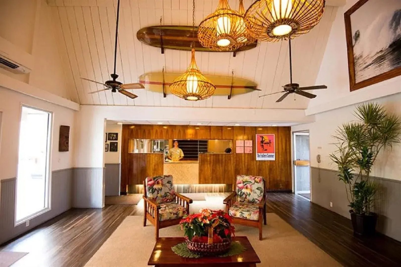 Pacific Marina Inn Airport Hotel