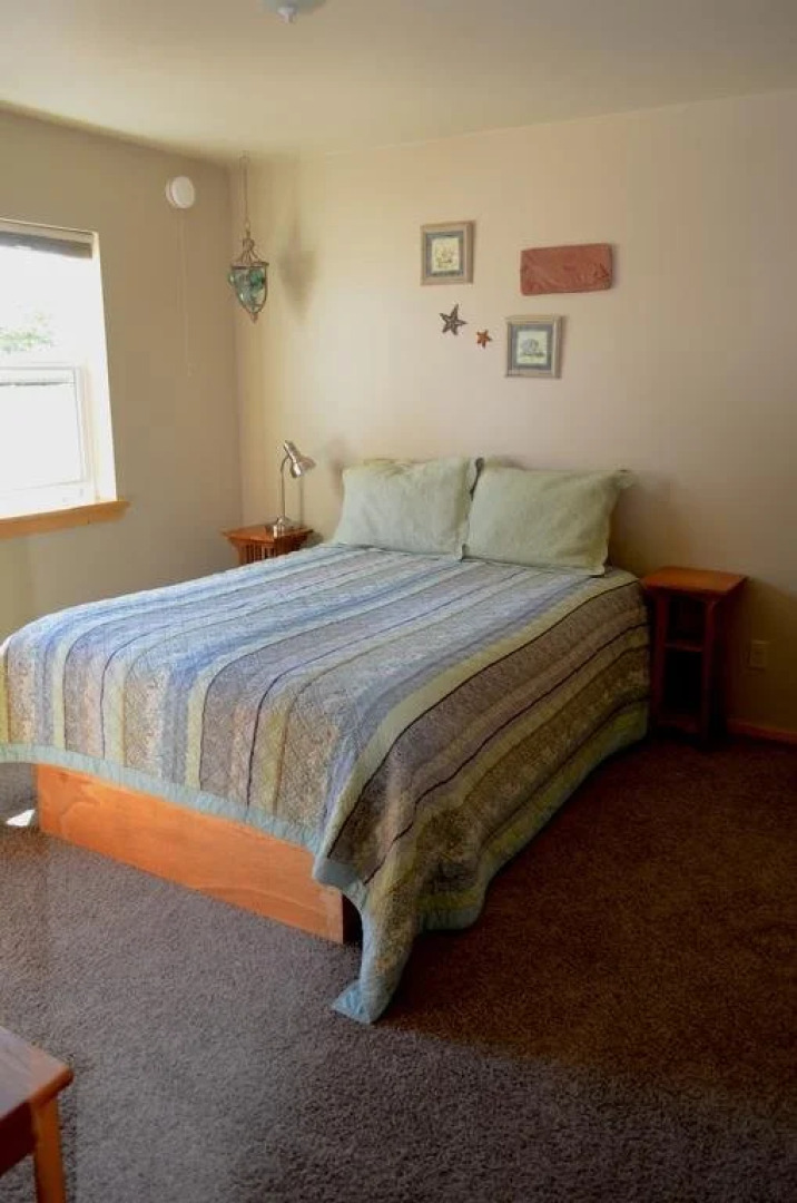 Bay Ave Bed and Breakfast Inn