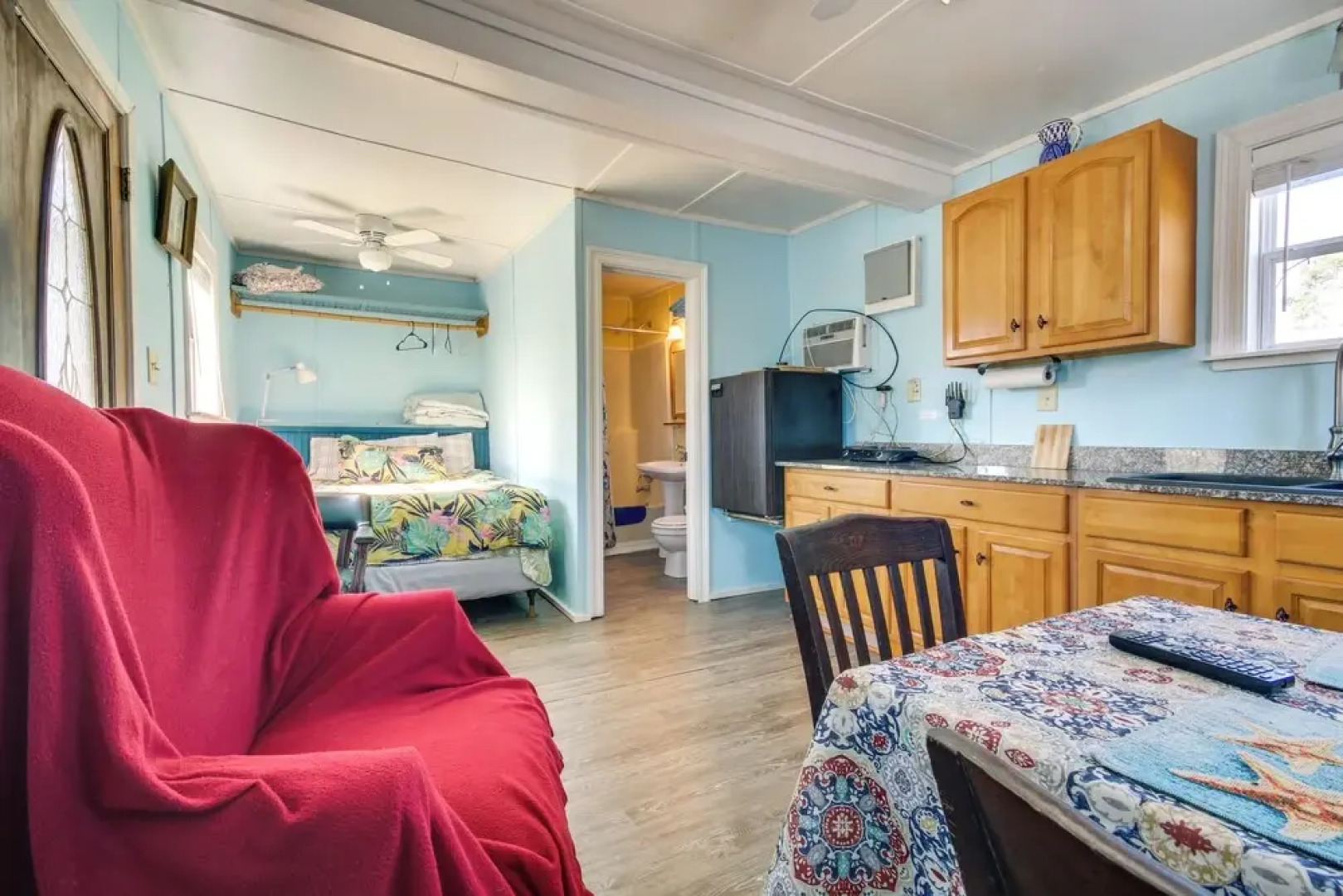 Studio ~ 5 Mi to Waveland Beach & Pier!