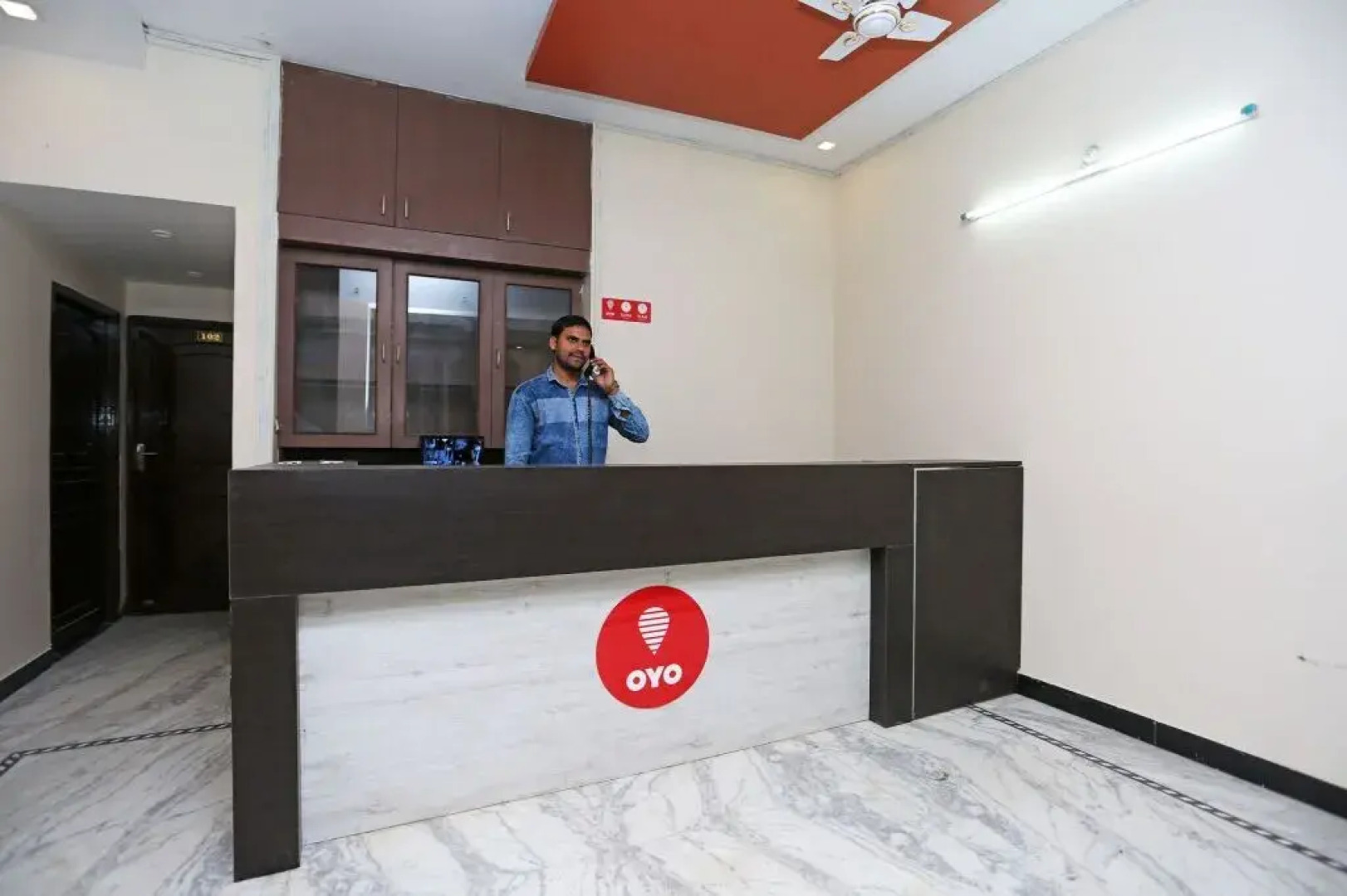 Hotel Lake View By OYO Rooms