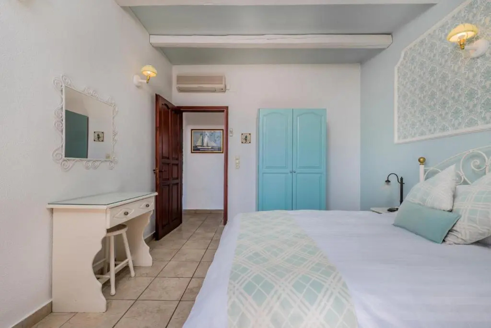 Garden Village Hotel