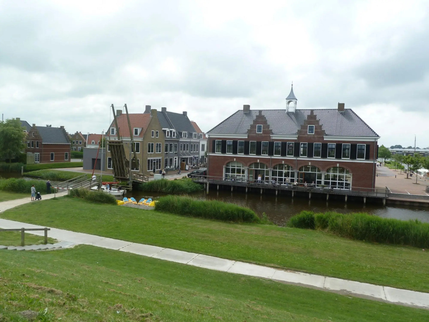 Modern Holiday Home in Friesland by the Lake