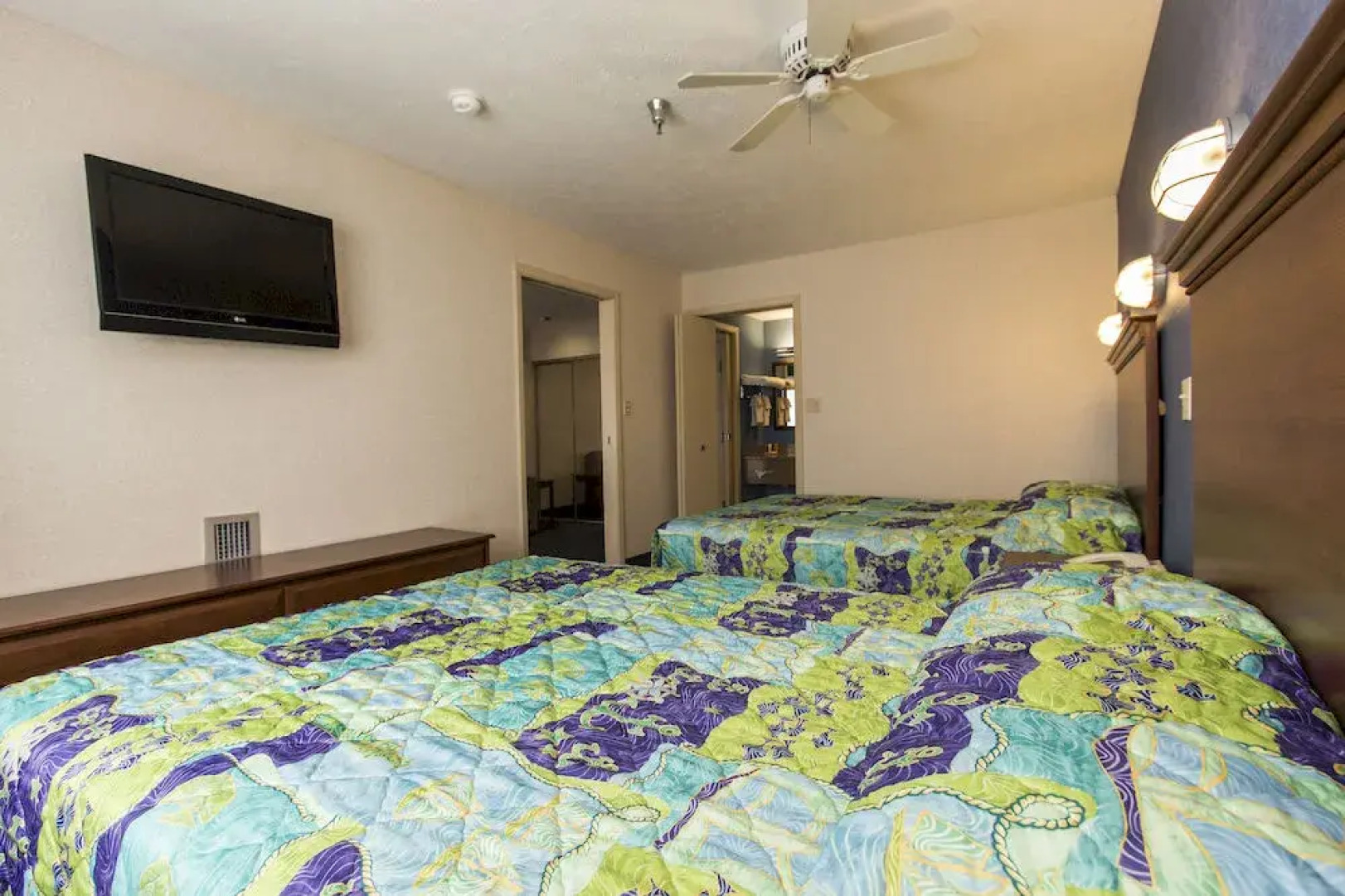 Cedar Point's Sandcastle Suites