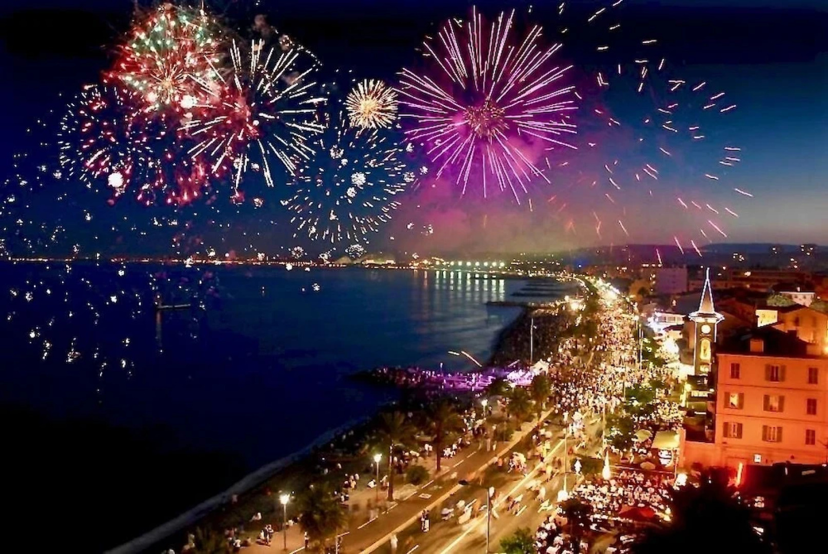 Riviera Standing Appartement La Couronne Premium, vue mer