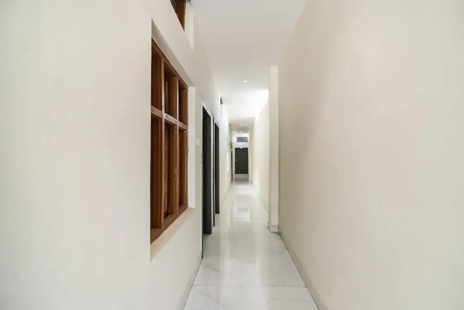 OYO 28789 Hotel Adarsh