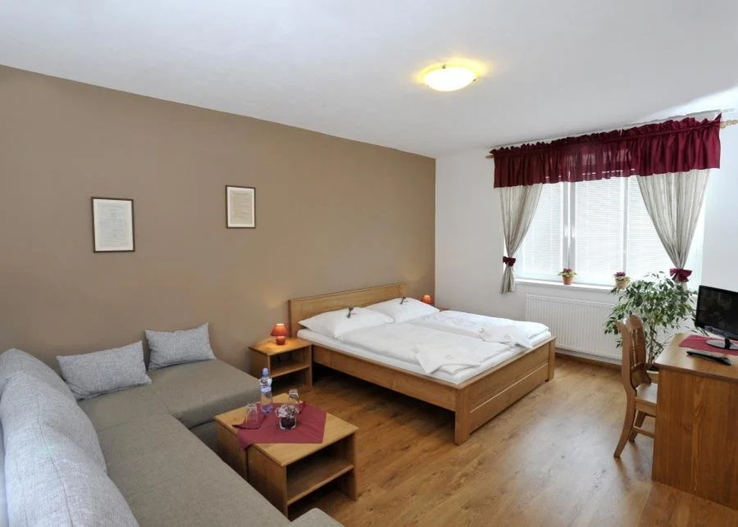 Penzion & Restaurant U vsech certu