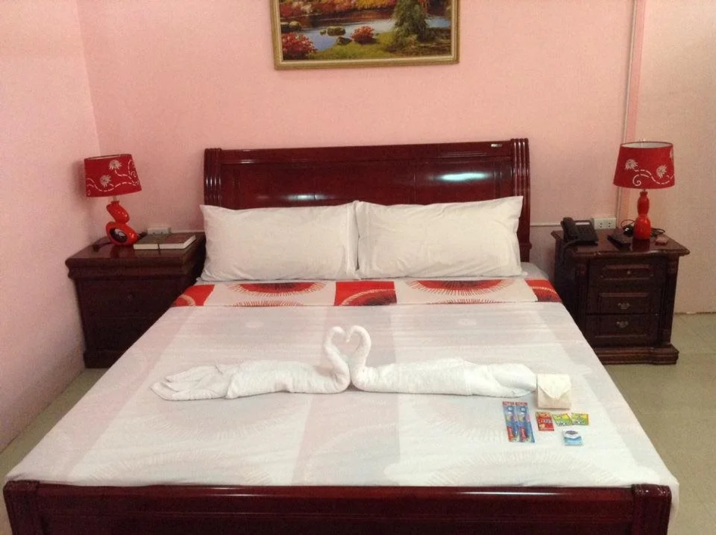 Royal Crest Hotel Restaurant and Sports Centrum