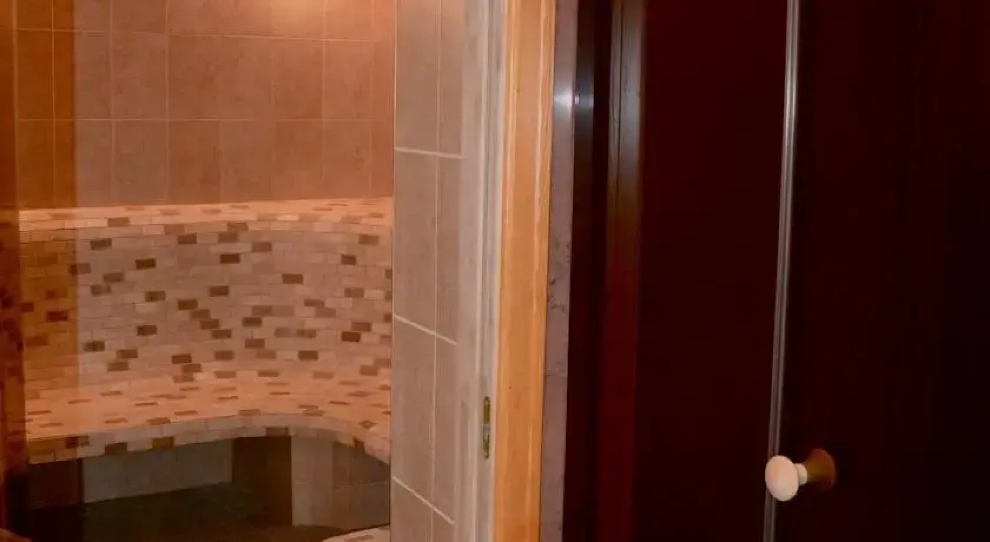 Deluxe Apartment with Pool and Sauna