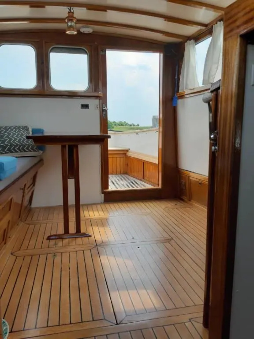 Privé B&B Motorsailer Rataplan