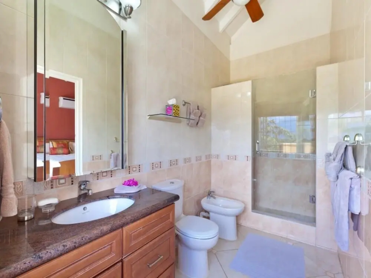 Sunny Vacation Villa 72