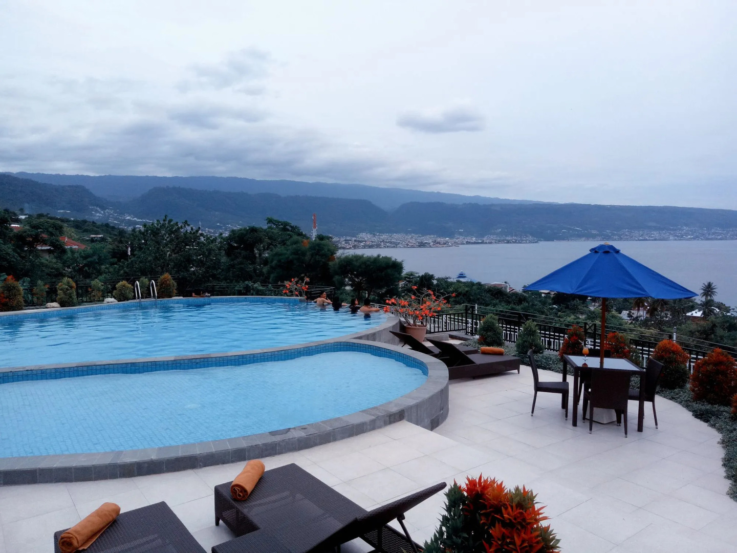 Hotel Santika Luwuk - Sulawesi Tengah