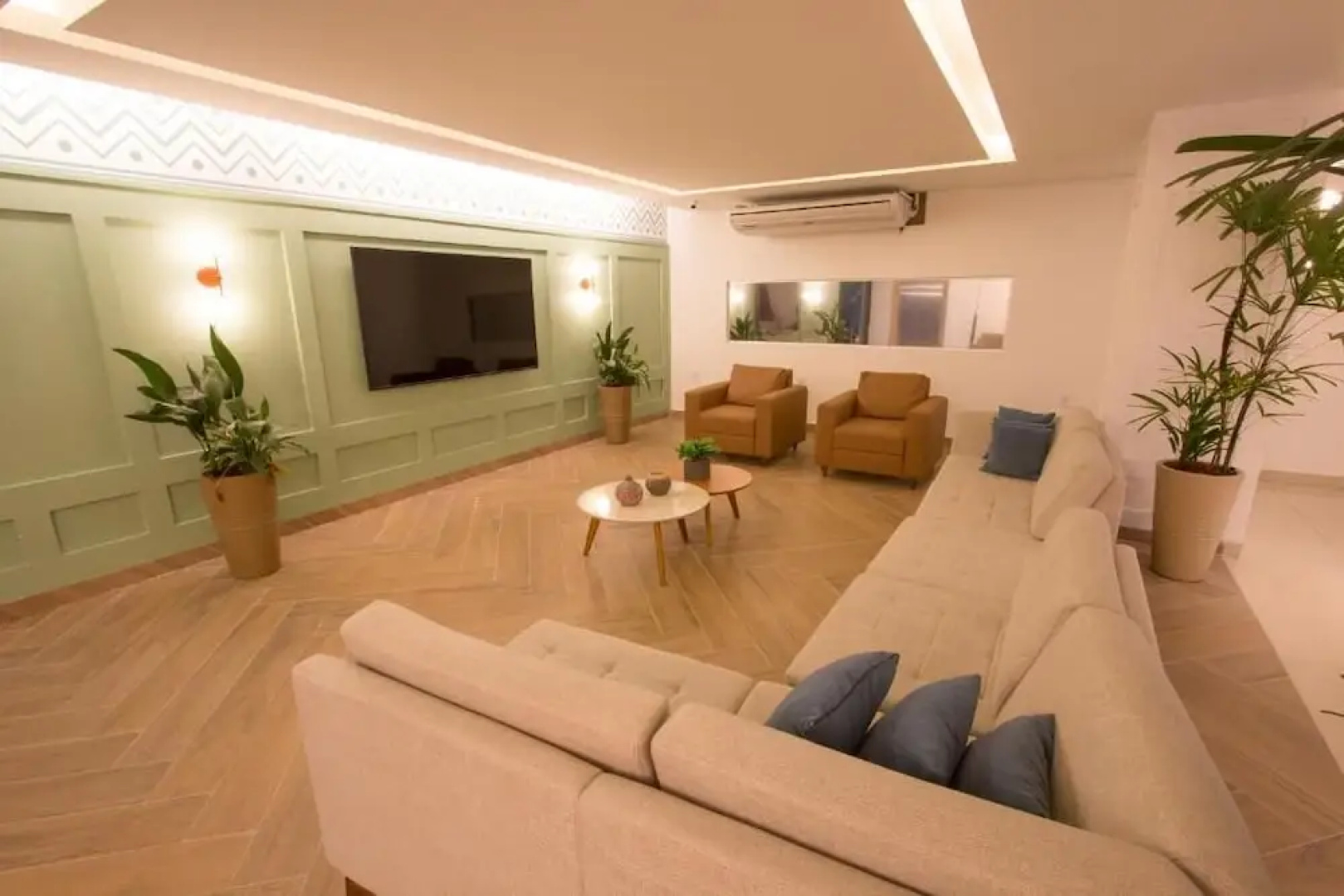Golden Ville Hotel