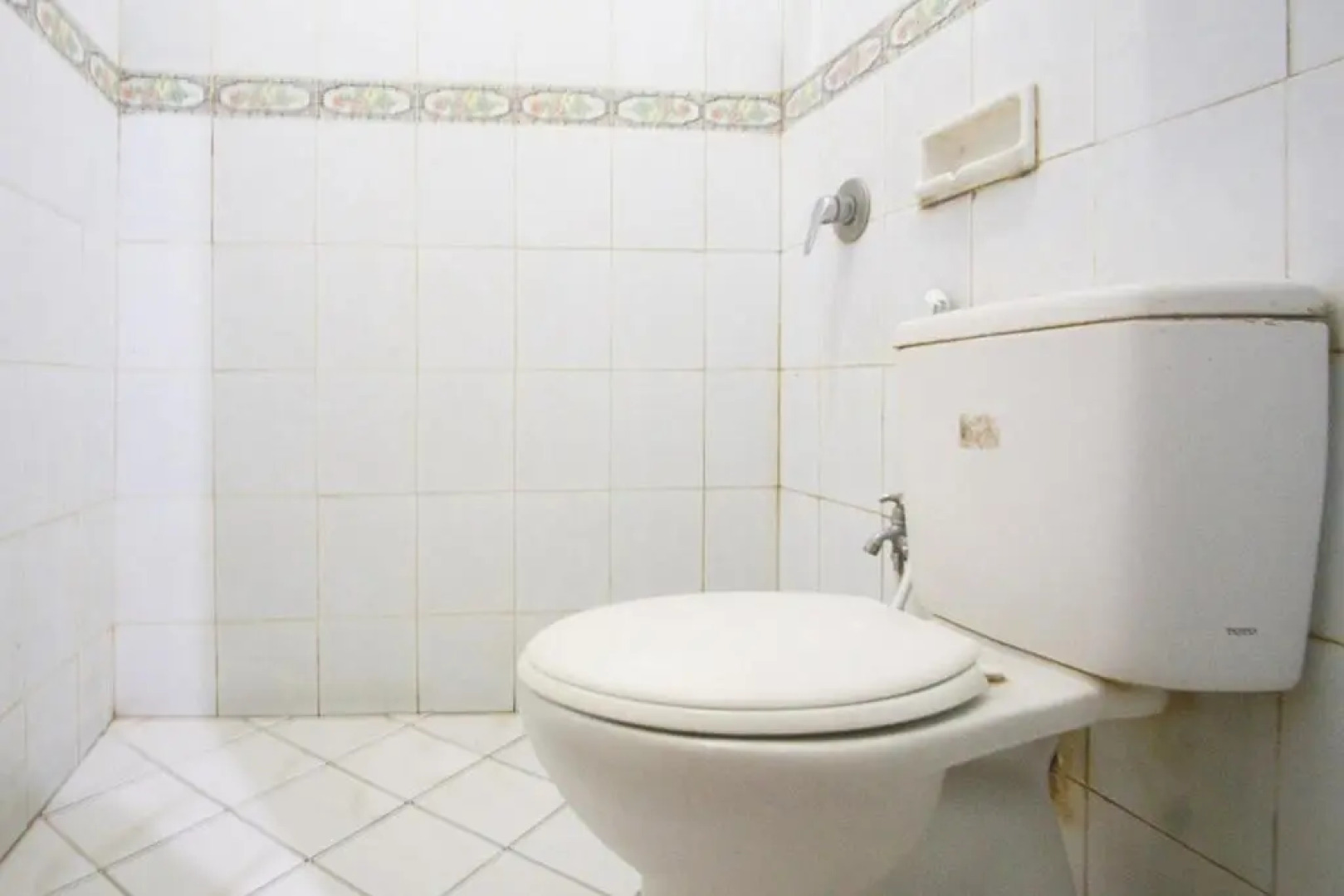 RedDoorz near Pantai Falajawa Ternate