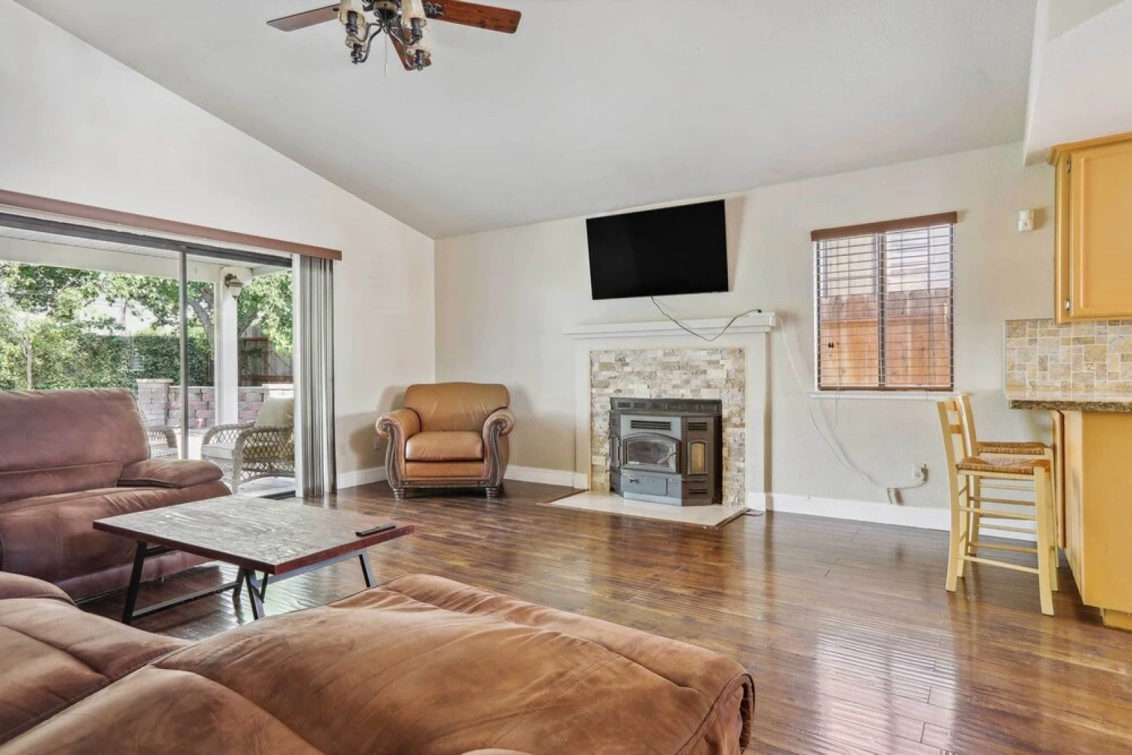 Charming Elk Grove Home - 15 Mi to Sacramento!