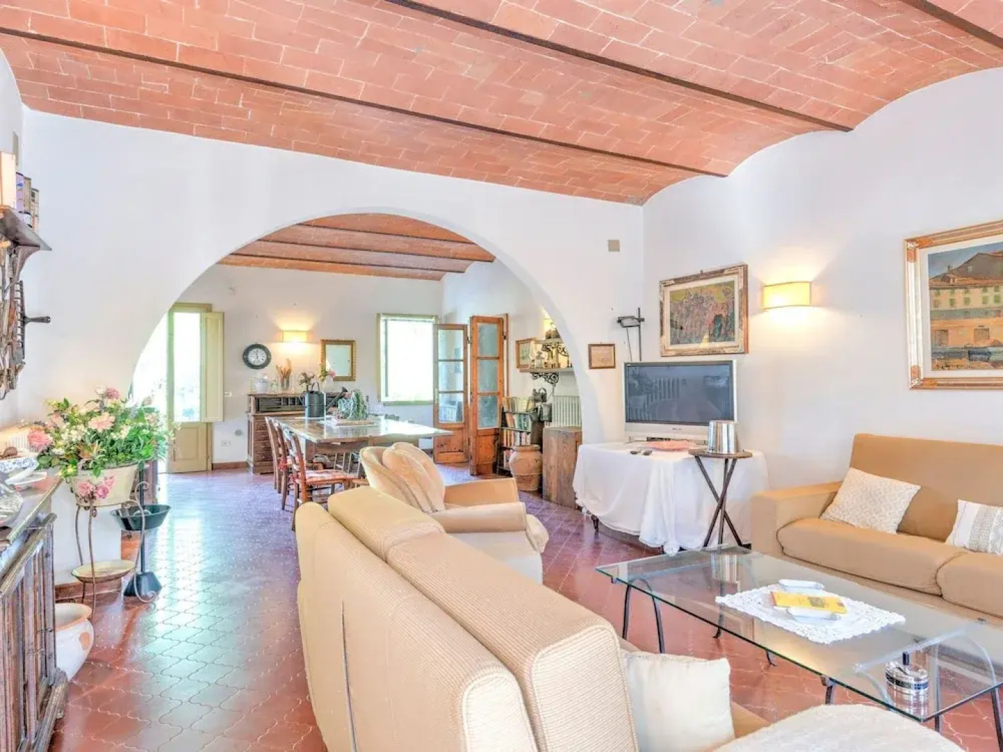 Hilltop Holiday Home in San Miniato with Hot Tub