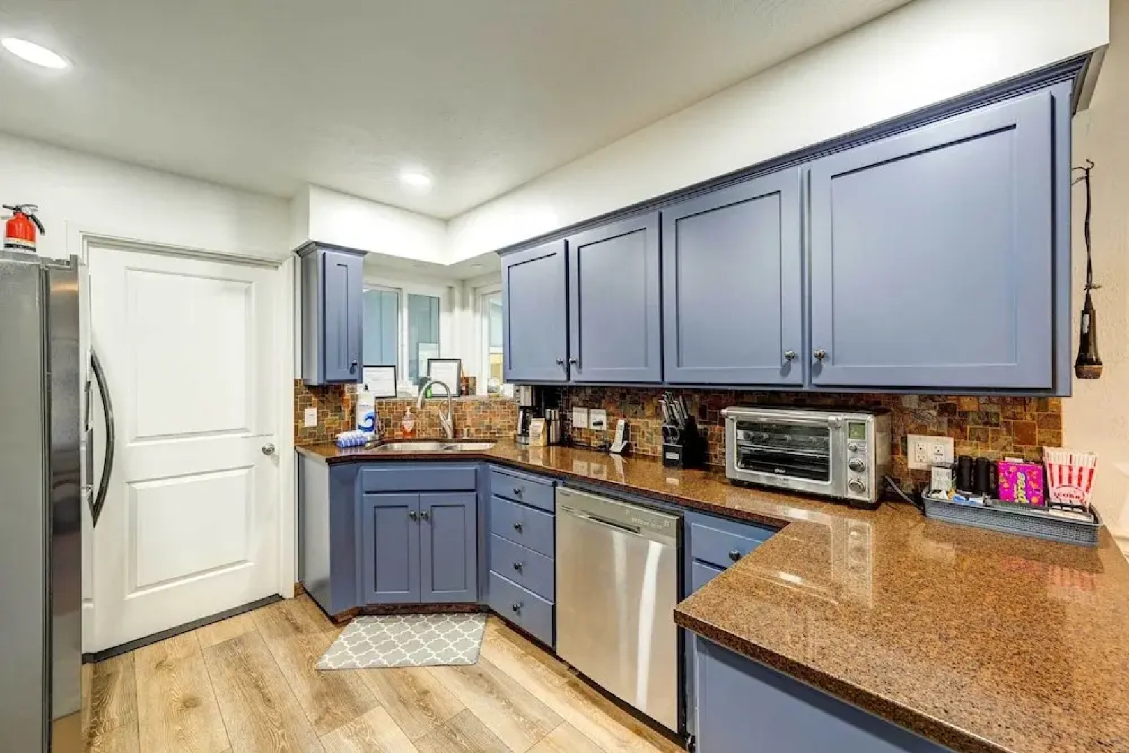 Dog-friendly Oakhurst Home: Walk to Downtown!