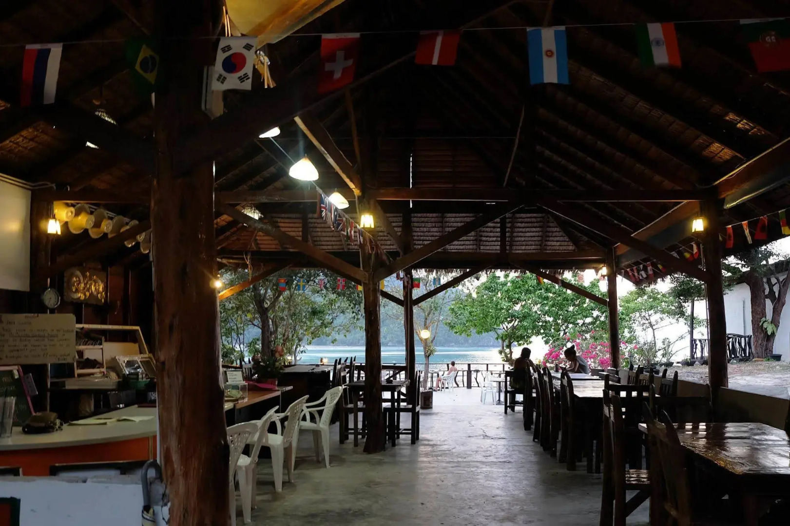 Phi Phi Cozy Seafront Resort