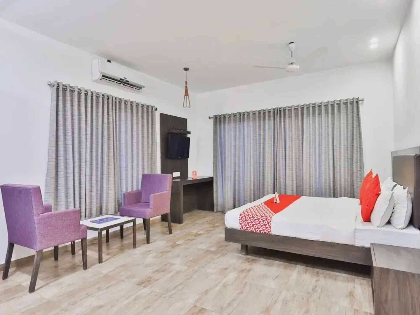 OYO 3243 Hotel Aditya Gir