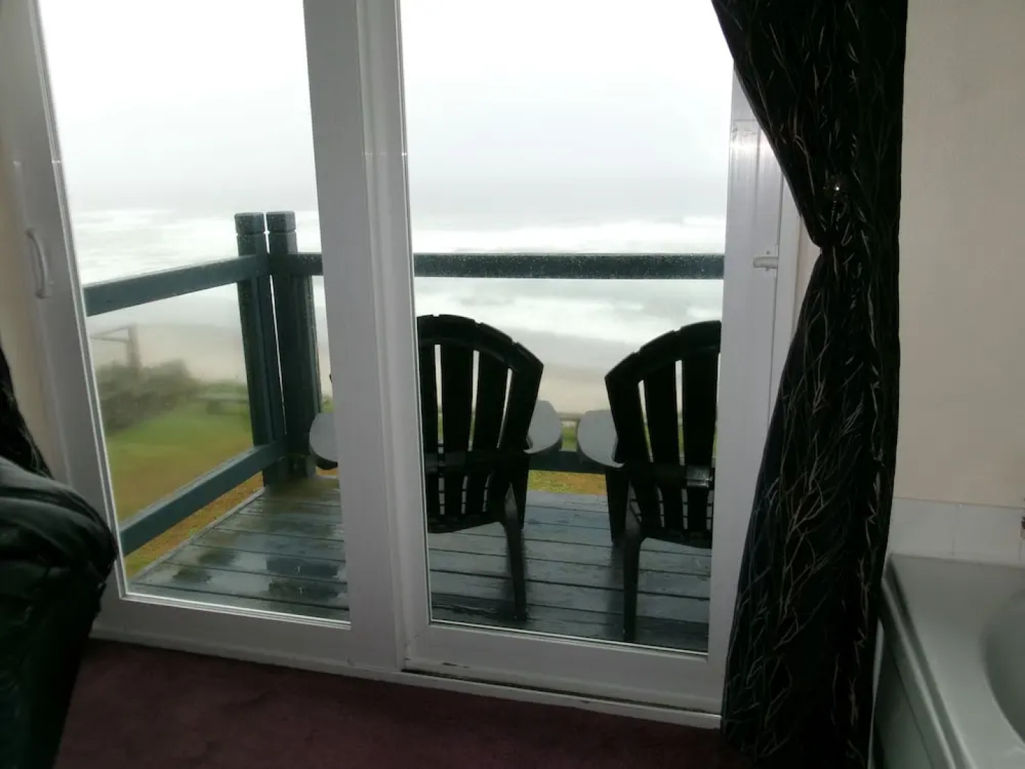 Seahorse Oceanfront Lodge