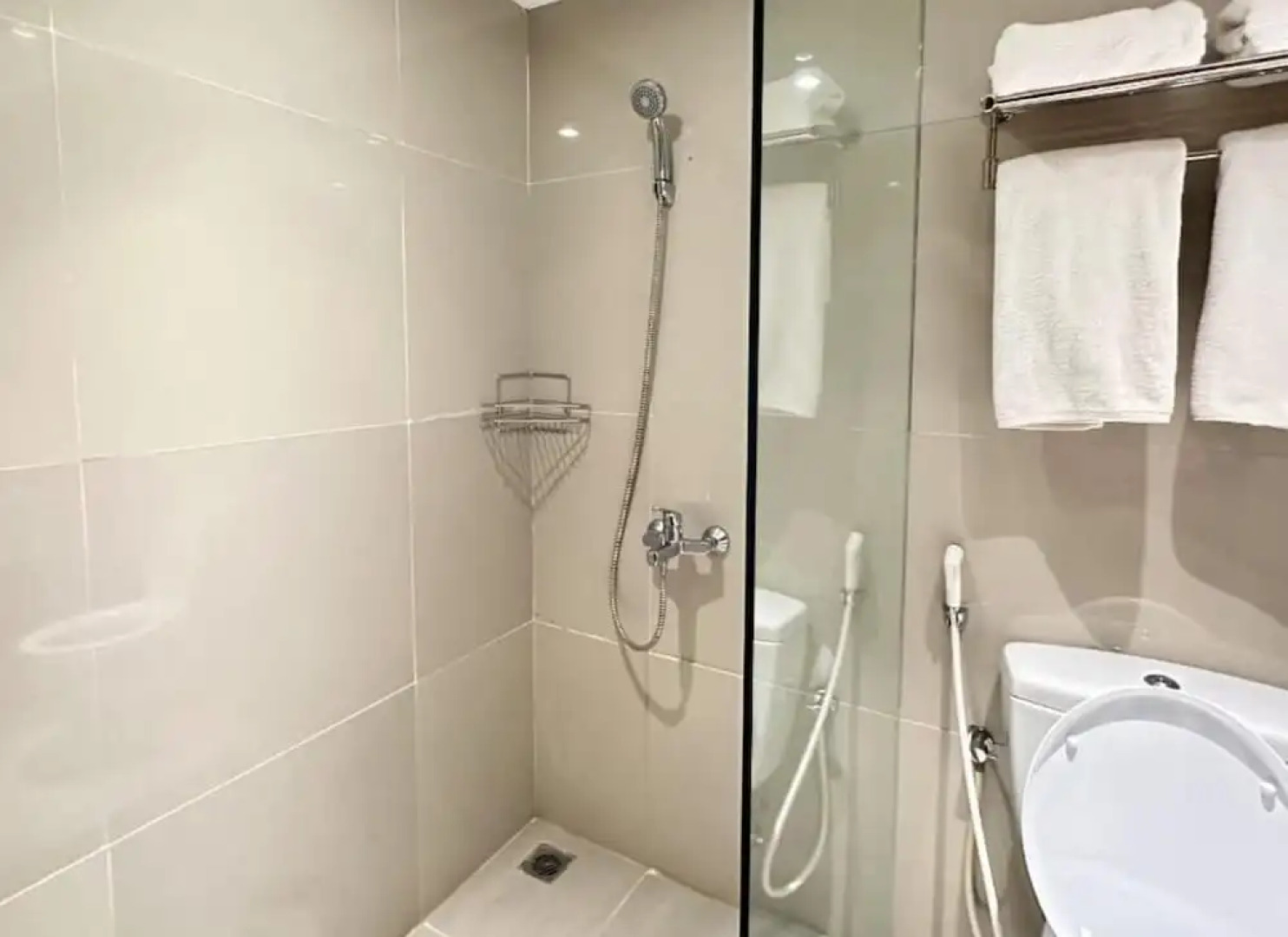 Aimas Hotel & Convention Centre