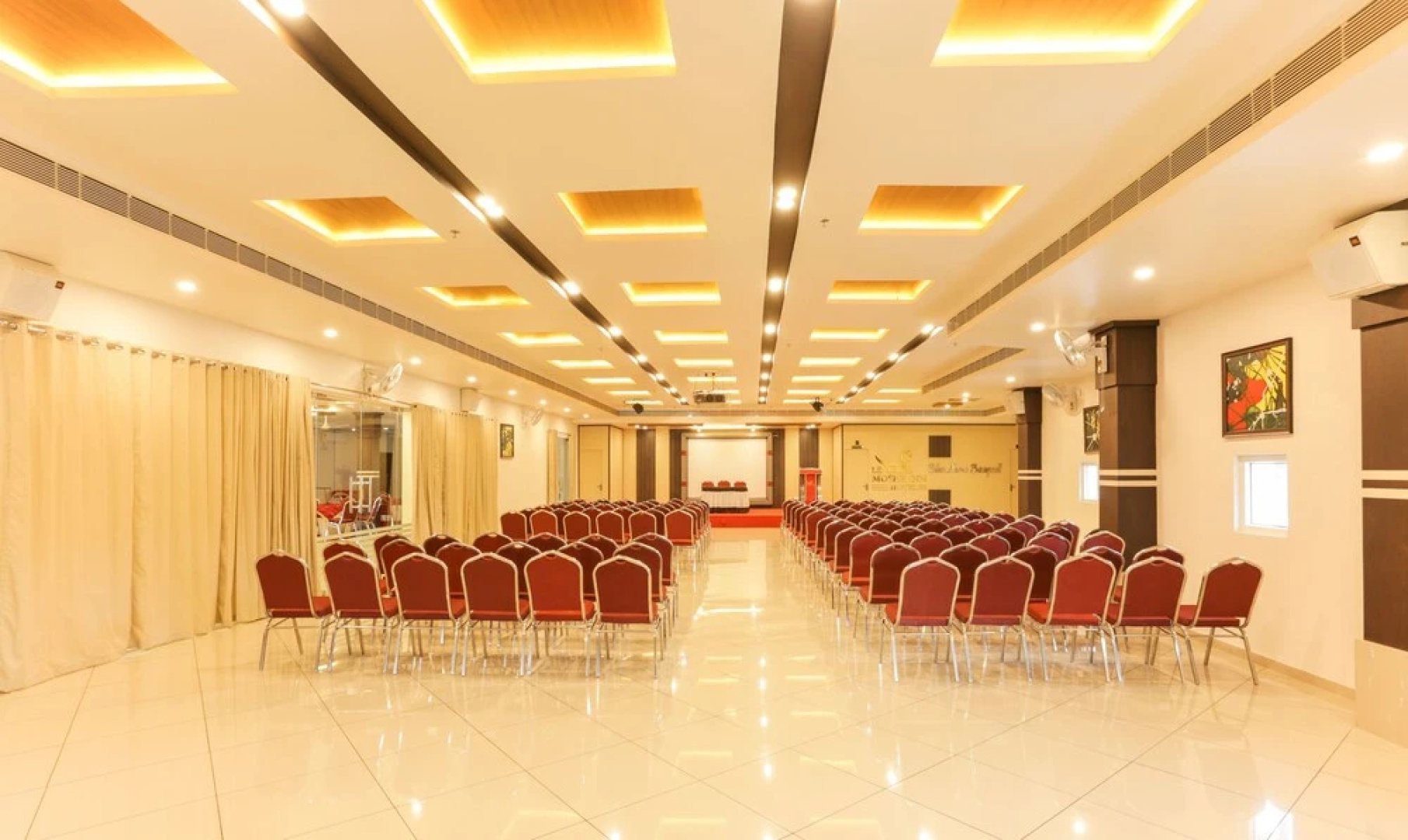 Hotel Le Moshe Inn