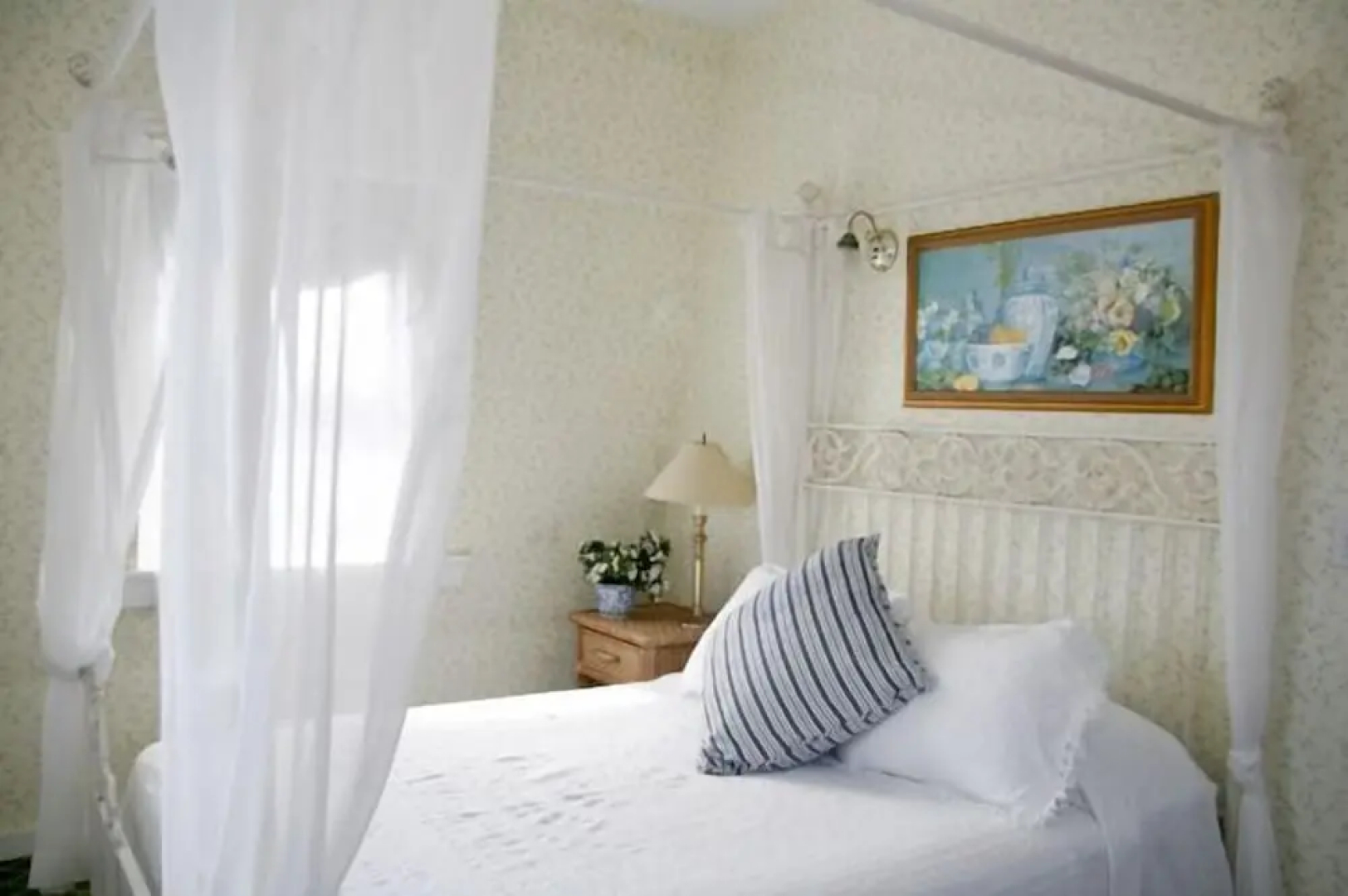 The Inn at Old Harbor