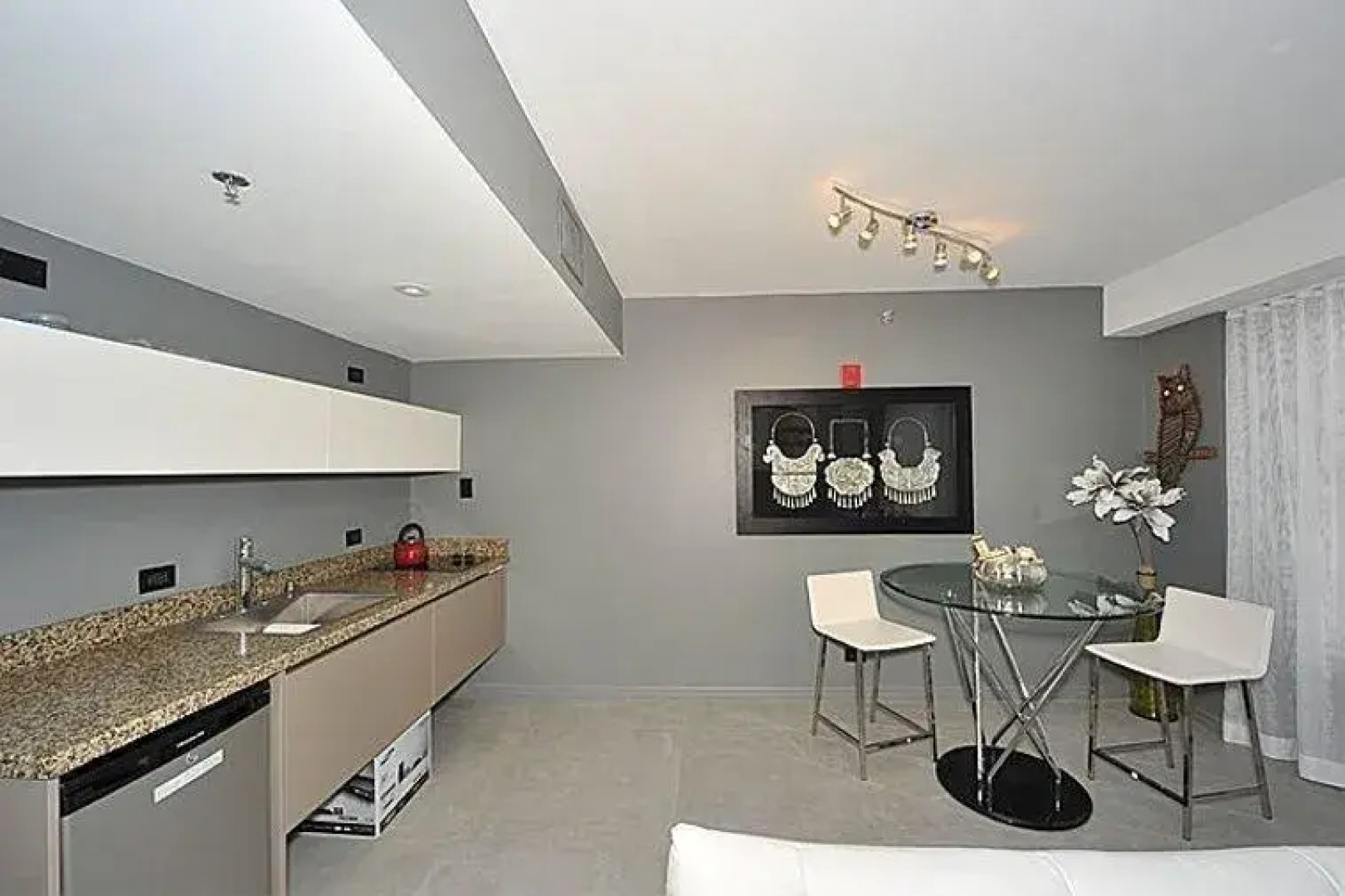 Chic Bohemian Apartment at the Mercury Hotel