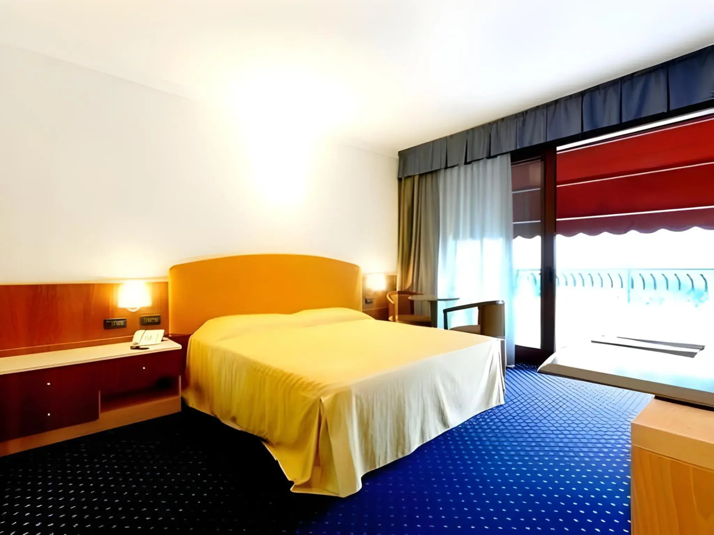 Отель La Rondinaia in Eurocongressi