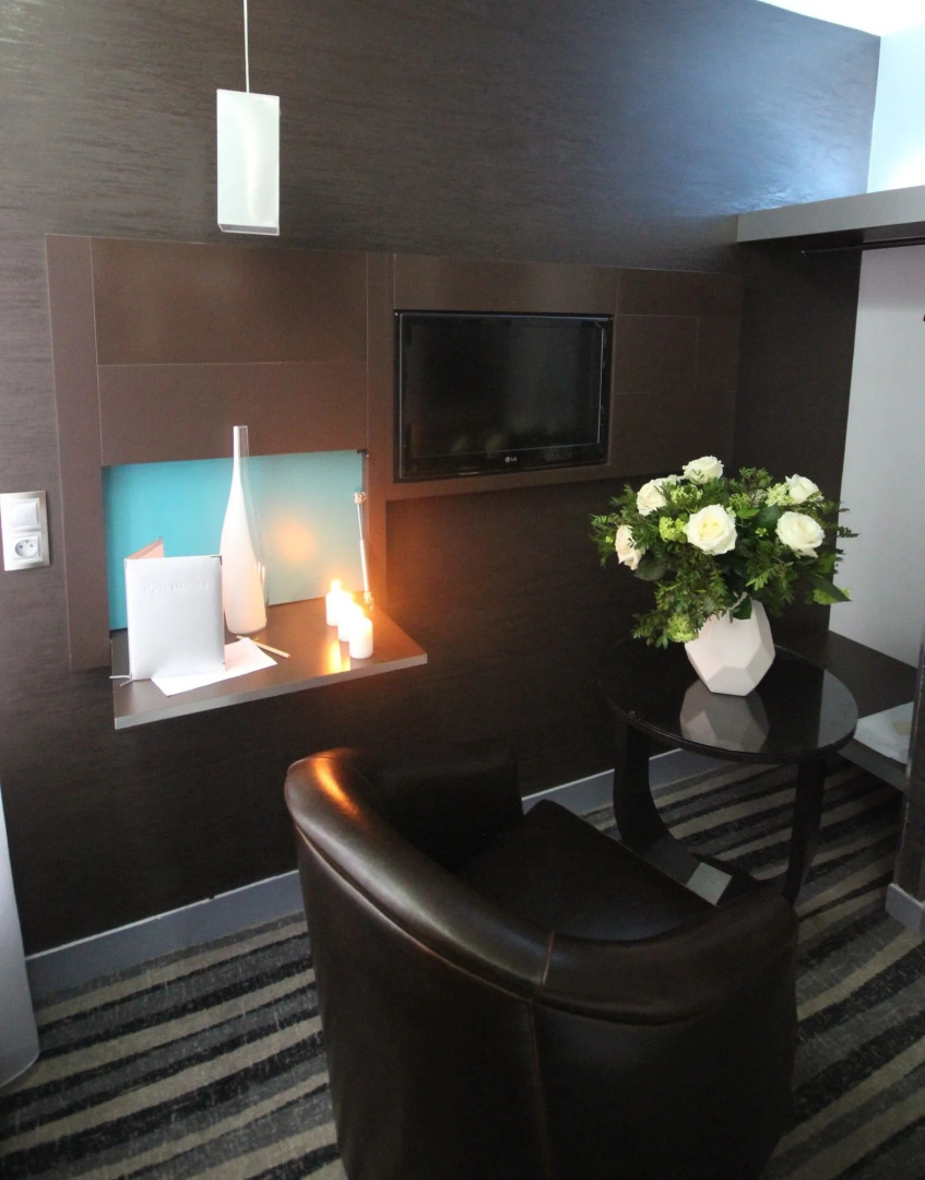 Hotel Lumières Montmartre Paris