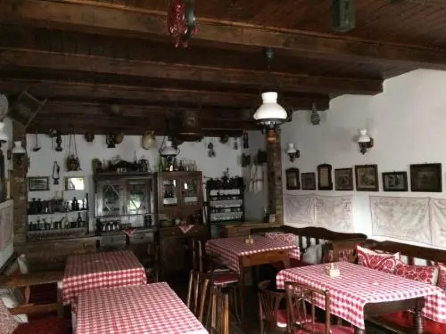 Zsuzsanna Paraszthaz