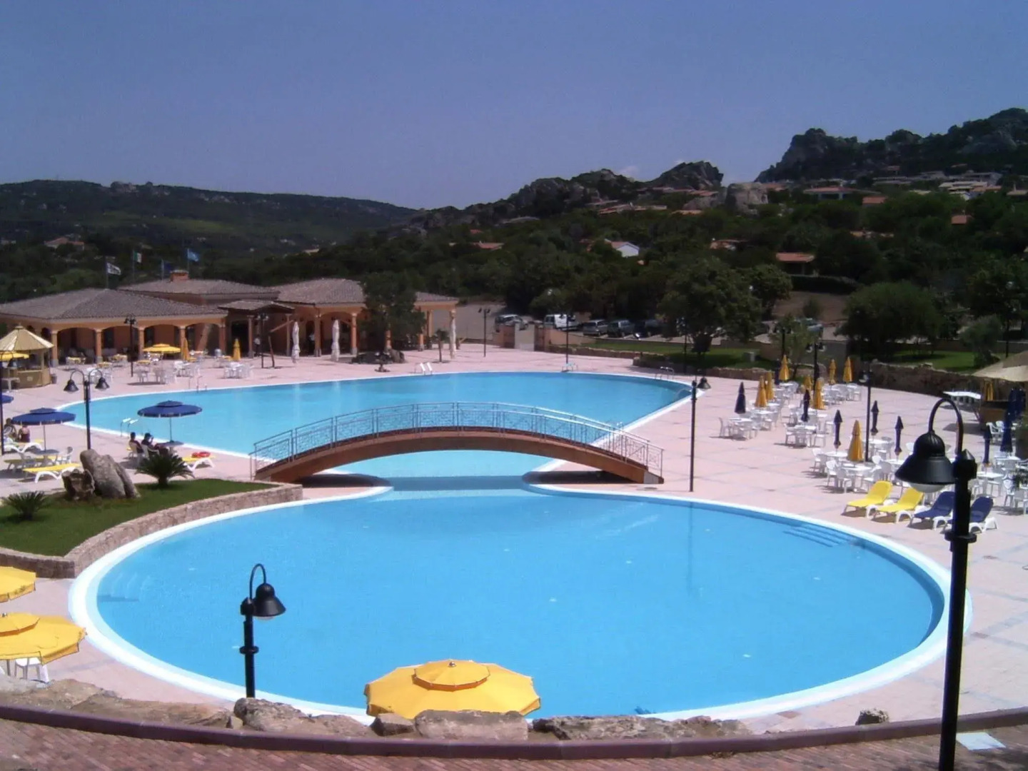 Villette Close Up Rena Majore