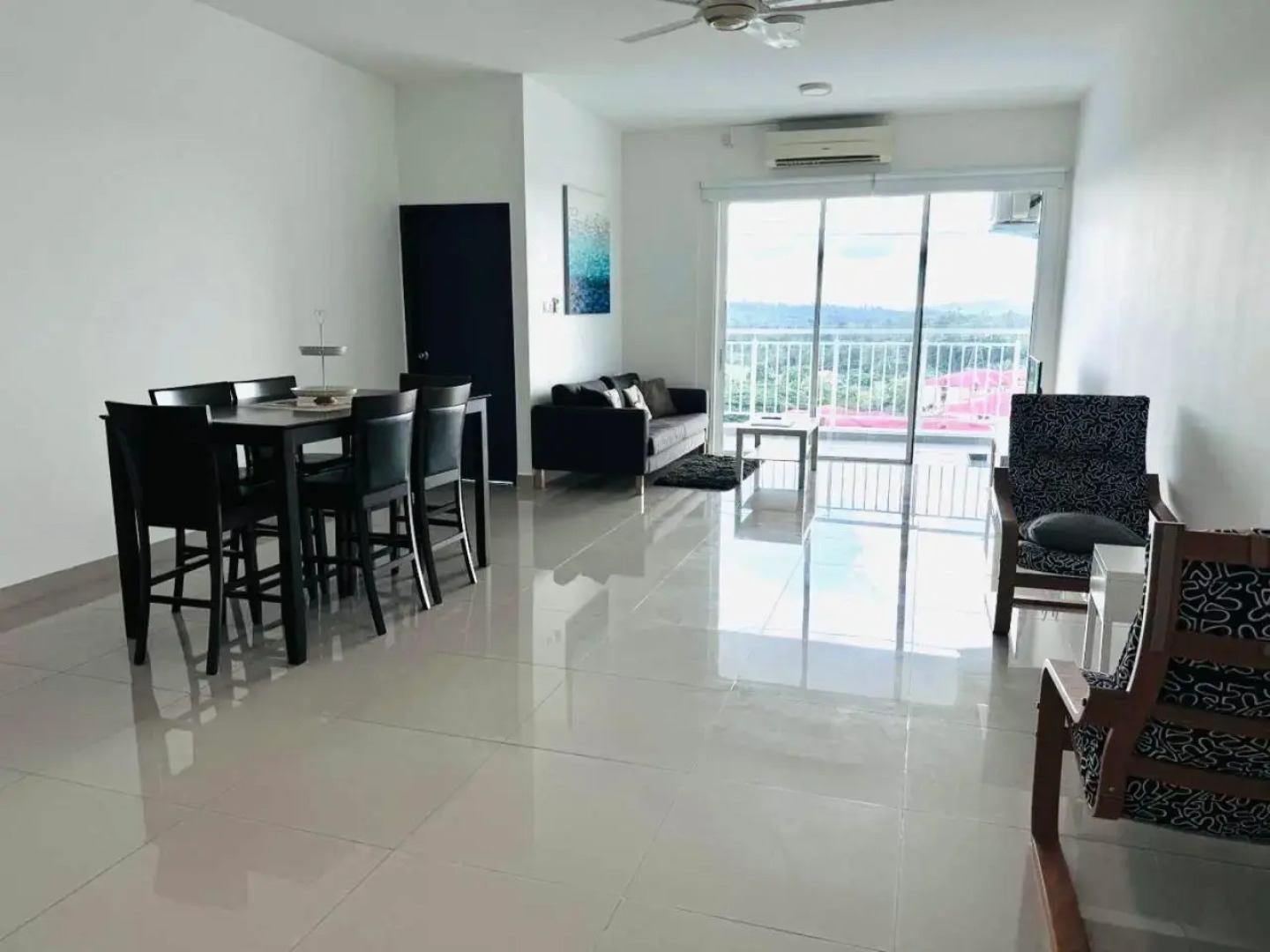 Sandakan Spacious and Comfortable Pool View Condo