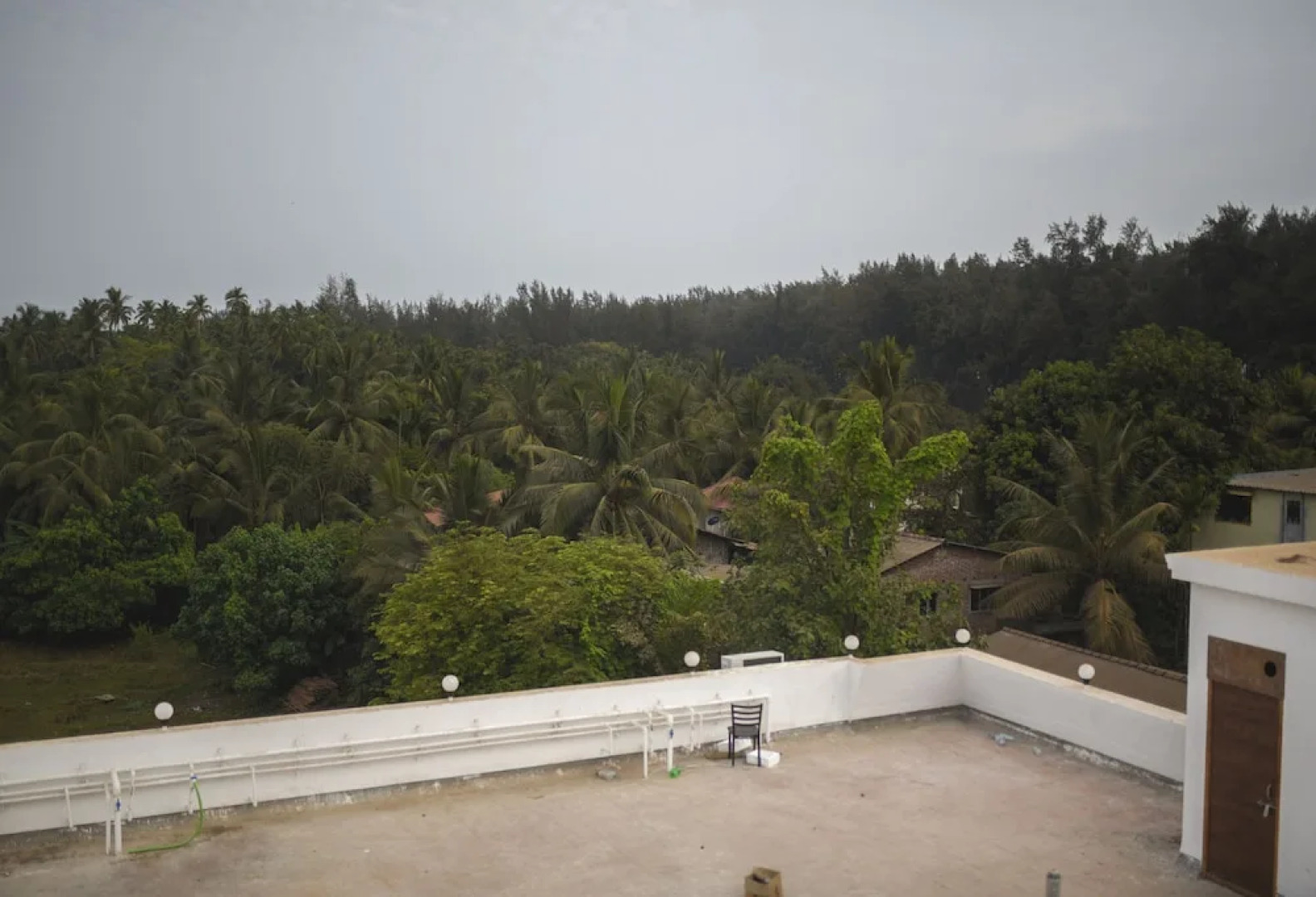 White House Beach Resort