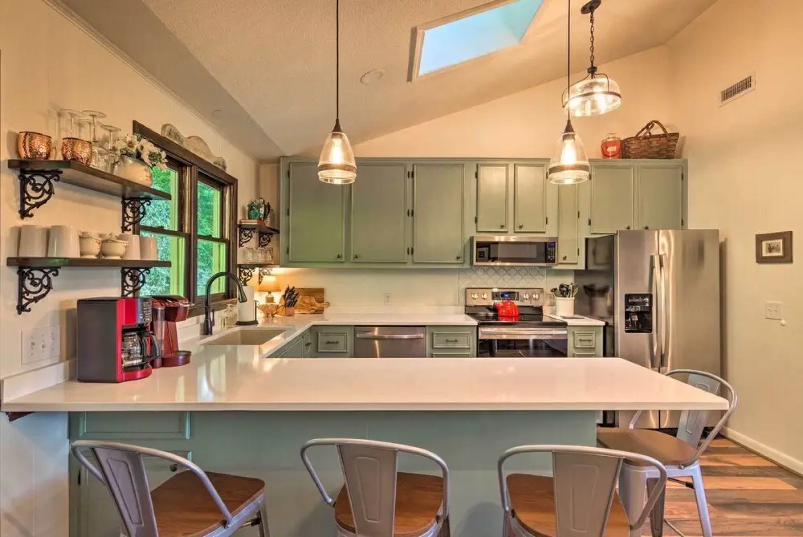 'pisgah Forest Shifting Gears House w/ Views!