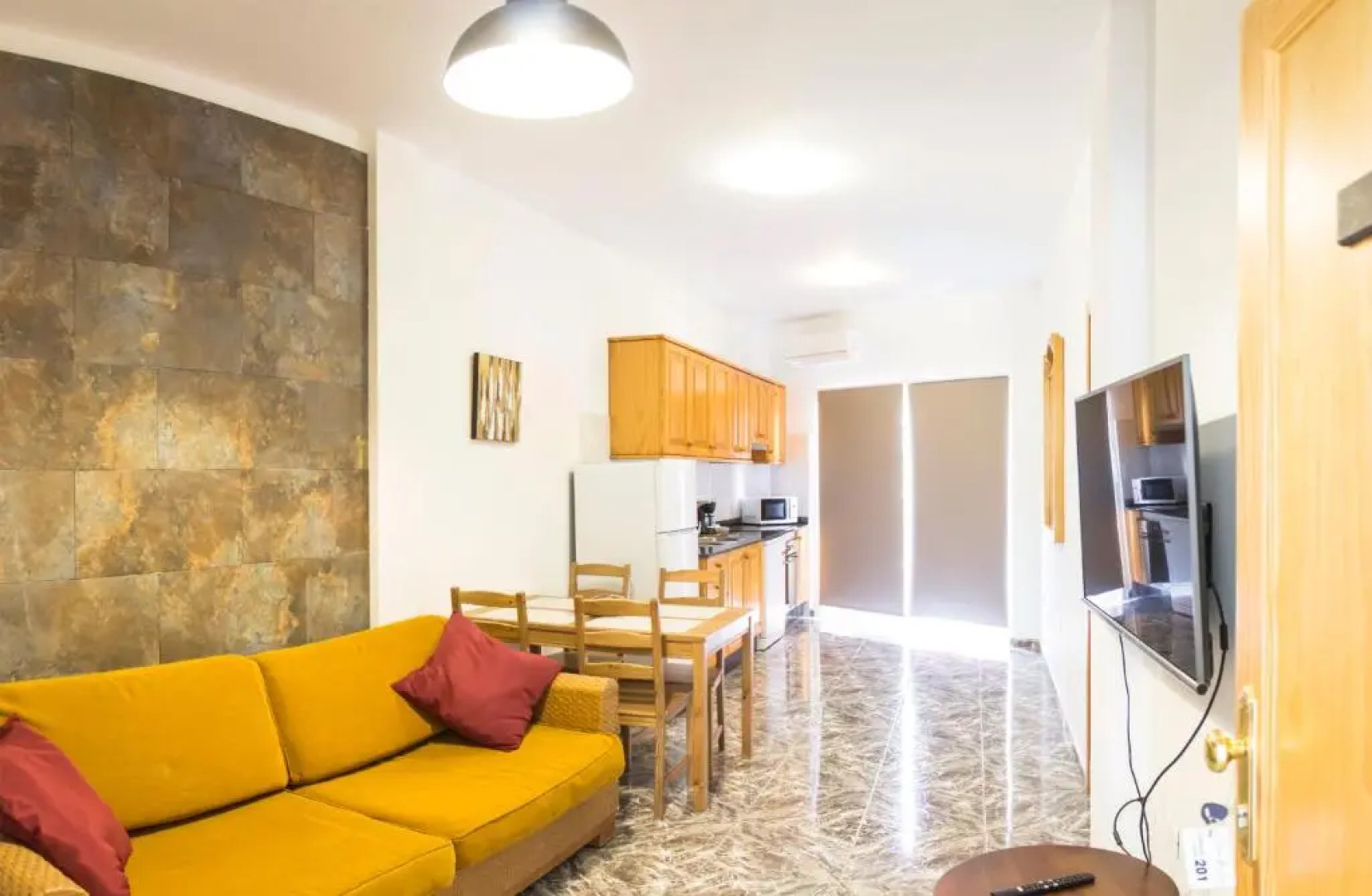 Apartamentos La Aldea Suites