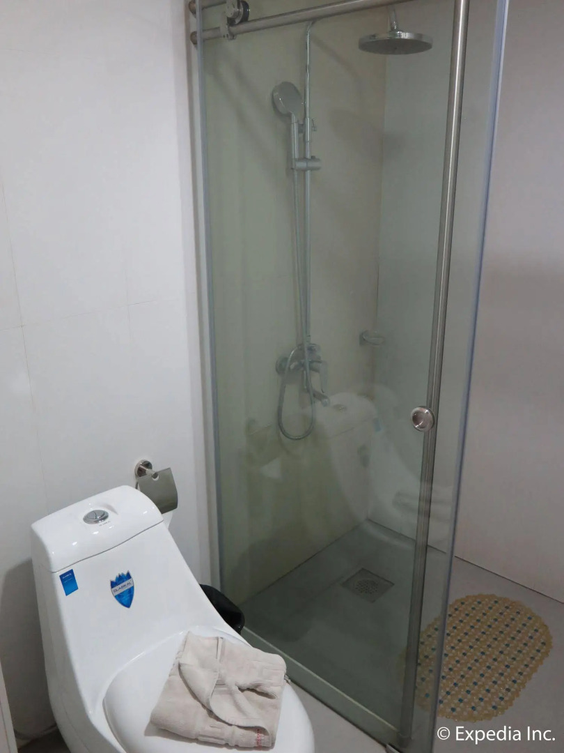 Lucky 9 Budget Hotel