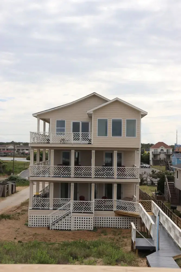 1817 Oceanfront Bed & Breakfast
