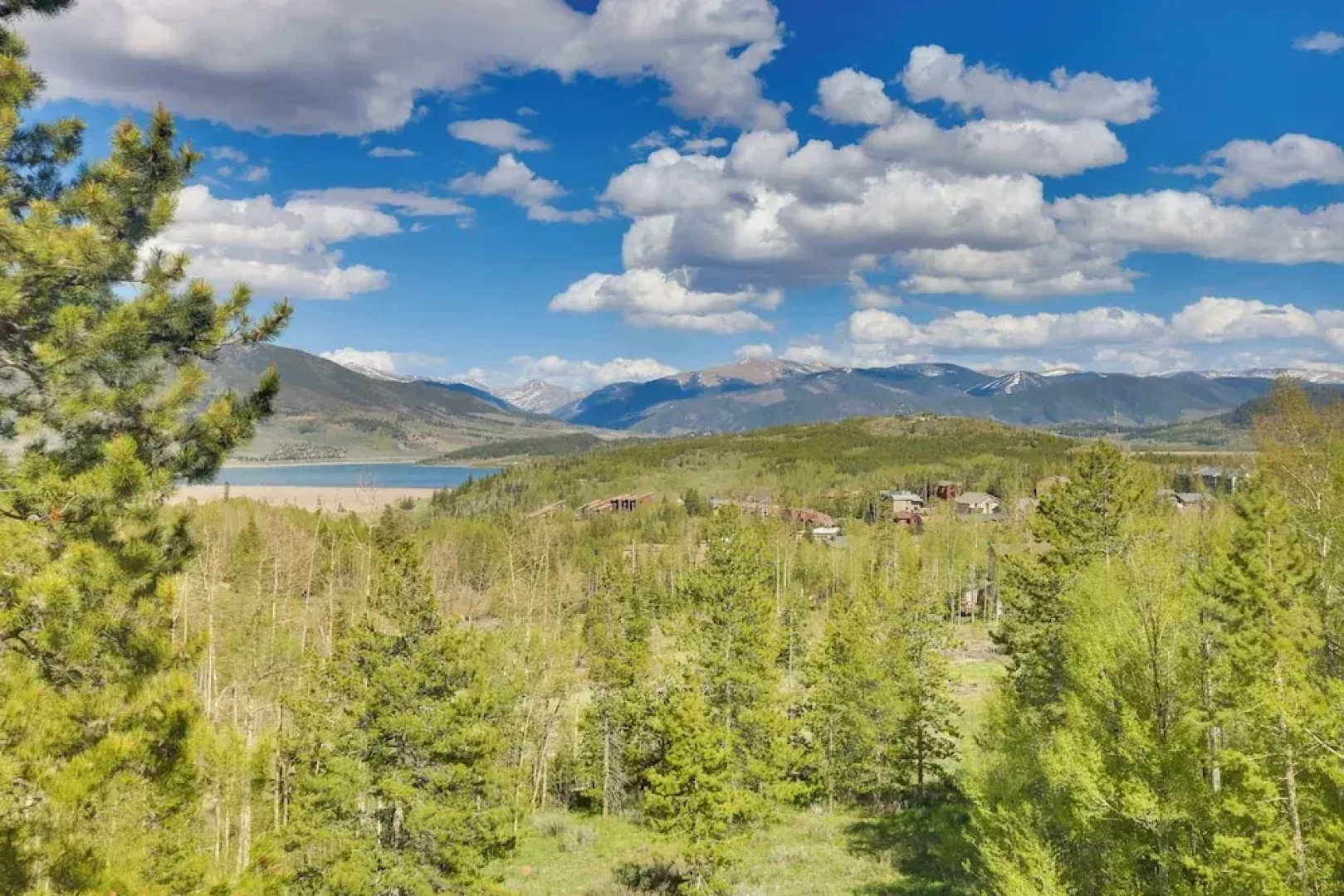 4 Mi to Marina: Family Townhome in Silverthorne!