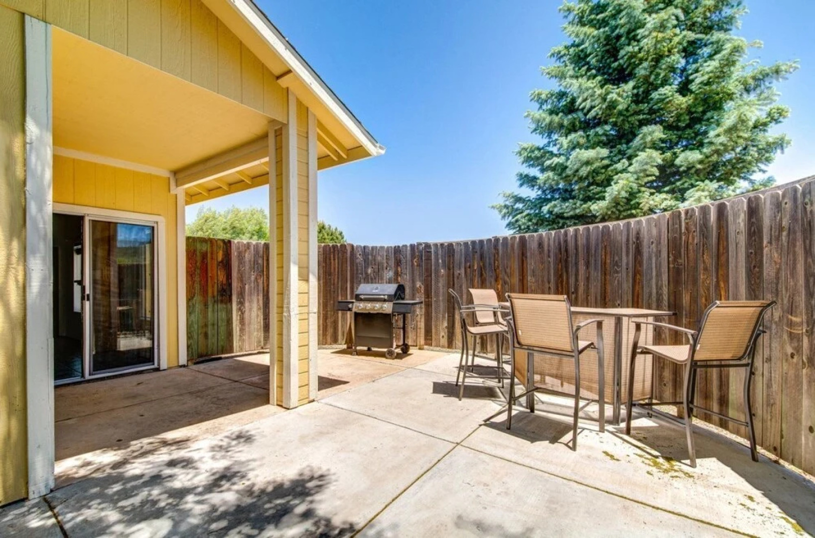 Cheery Canyon Cottage