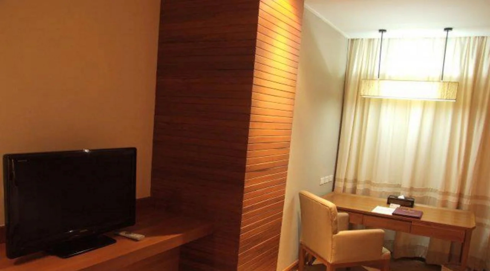 Sunee Grand Hotel and Convention Center