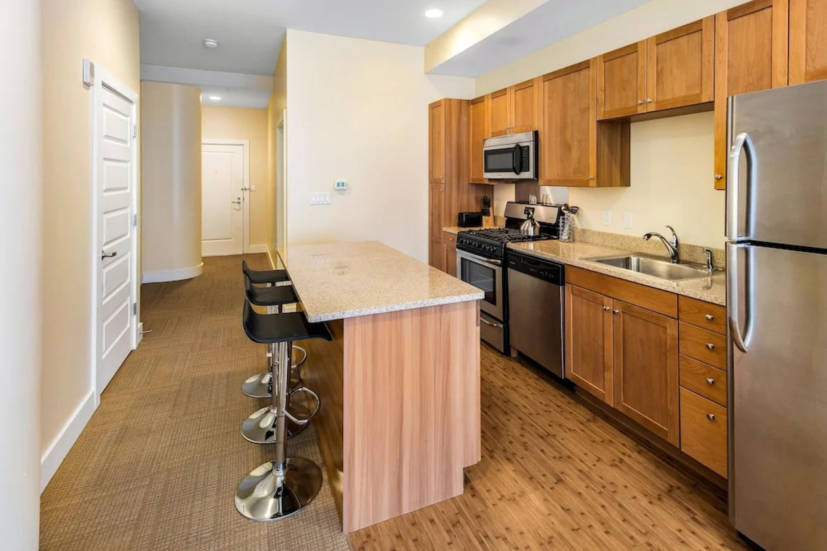Global Luxury Suites at the Gateway Arch